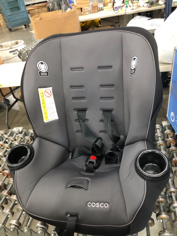 Photo 2 of Cosco Apt 50 Convertible Car Seat (Black Arrows)
