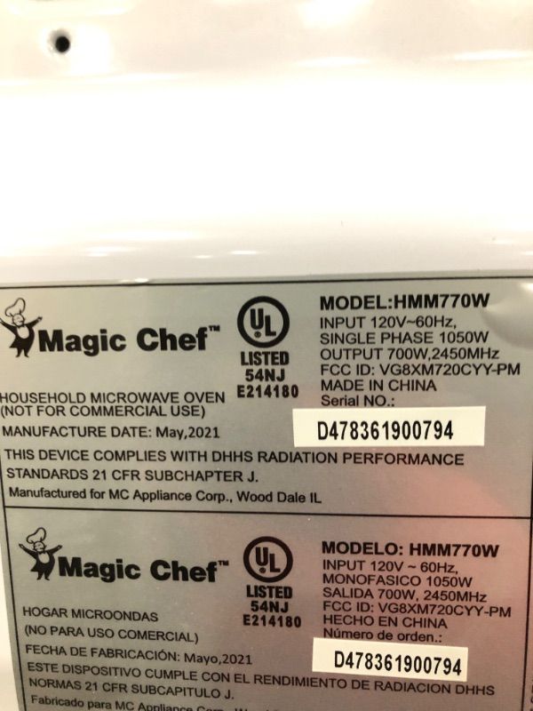 Photo 3 of Magic Chef Hmm770w 0.7 cu. ft. Countertop Microwave in White
