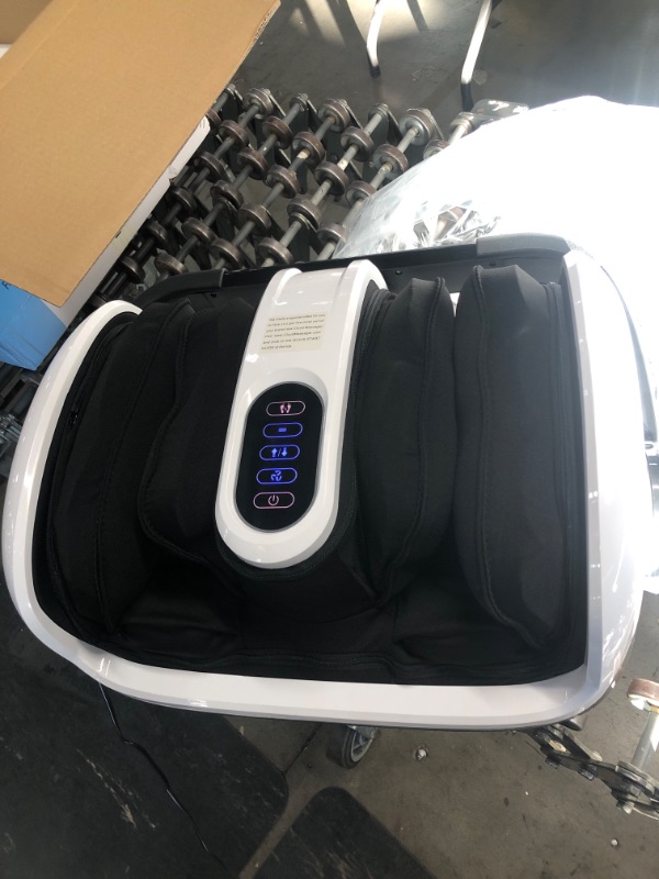 Photo 5 of Cloud Massage Shiatsu Foot Massager Machine, Increases Blood Flow Circulation, Deep Kneading, with Heat Therapy

//TESTED AND FUNCTIONAL
