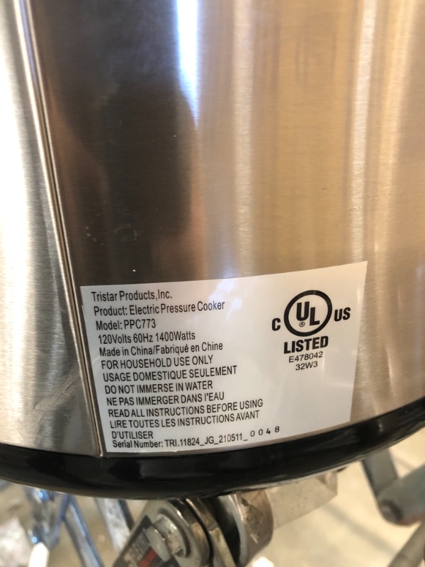 Photo 3 of Power Pressure Cooker XL XL 10-Quart Electric Pressure, Slow, Rice Cooker, Steamer & More, 7 One-Touch Programs, Silver

//UNABLE TO TEST DOES NOT HAVE CABLE, MINOR DAMAGE FROM PREVIOUS USE  
