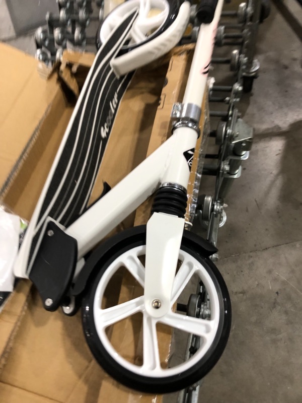 Photo 5 of BELEEV FOLDABLE SCOOTER FOR ADULT AND TEENAGER (13+) 
PREVIOUSLY OPENED