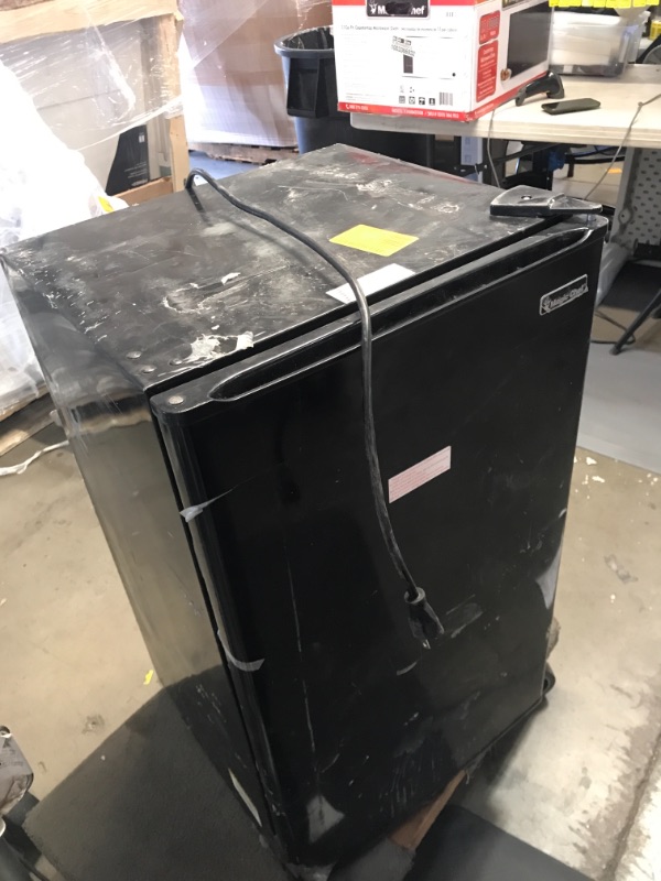 Photo 1 of Magic Chef
3.3 cu. ft. Mini Fridge in Black