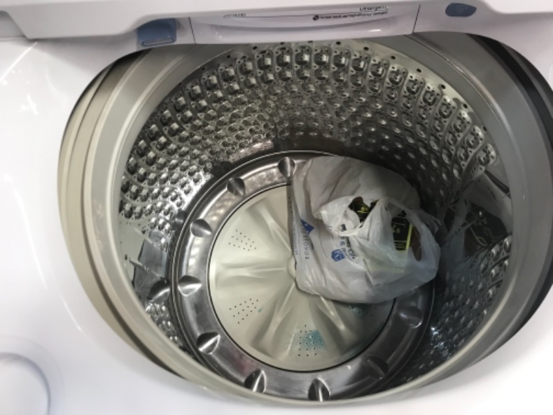 Photo 4 of 5.4 cu. ft. White Top Load Washing Machine with Active WaterJet, ENERGY STAR
by Samsung