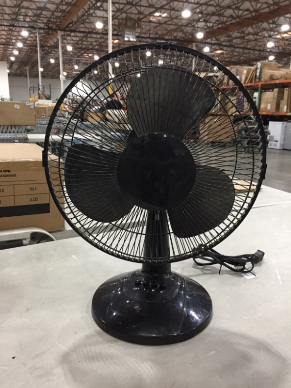 Photo 2 of 12 in. Black Portable Personal Table Fan
AS IS USED, MINOR COSMETIC DAMAGE, PLEASE SEE PHOTOS 