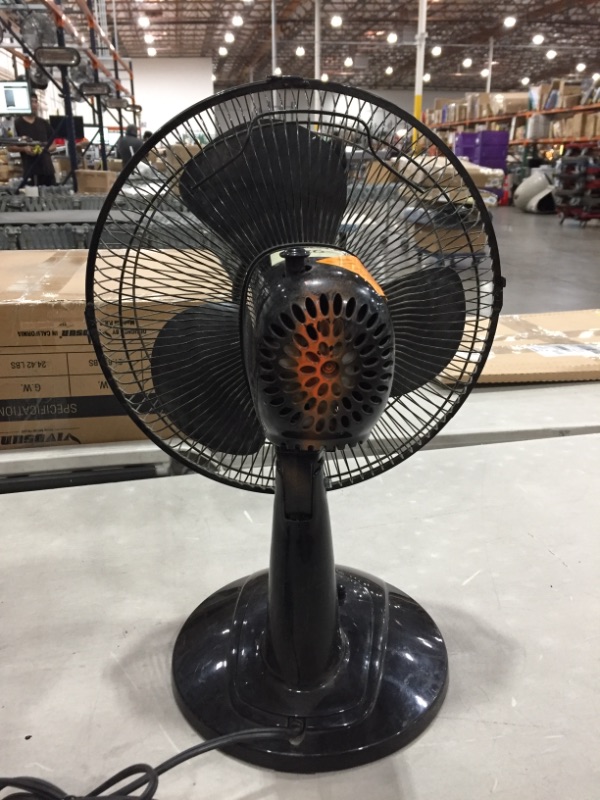 Photo 3 of 12 in. Black Portable Personal Table Fan
AS IS USED, MINOR COSMETIC DAMAGE, PLEASE SEE PHOTOS 