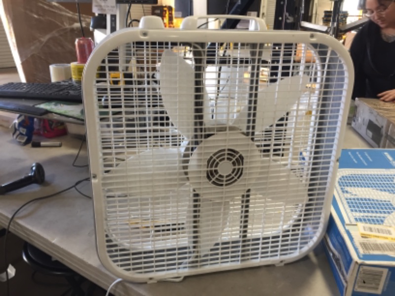 Photo 3 of 20 in. 3 Speed White Box Fan with Save-Smart Technology for Energy Efficiency
AS IS USED, DIRTY, PLEASE SEE PHOTOS 