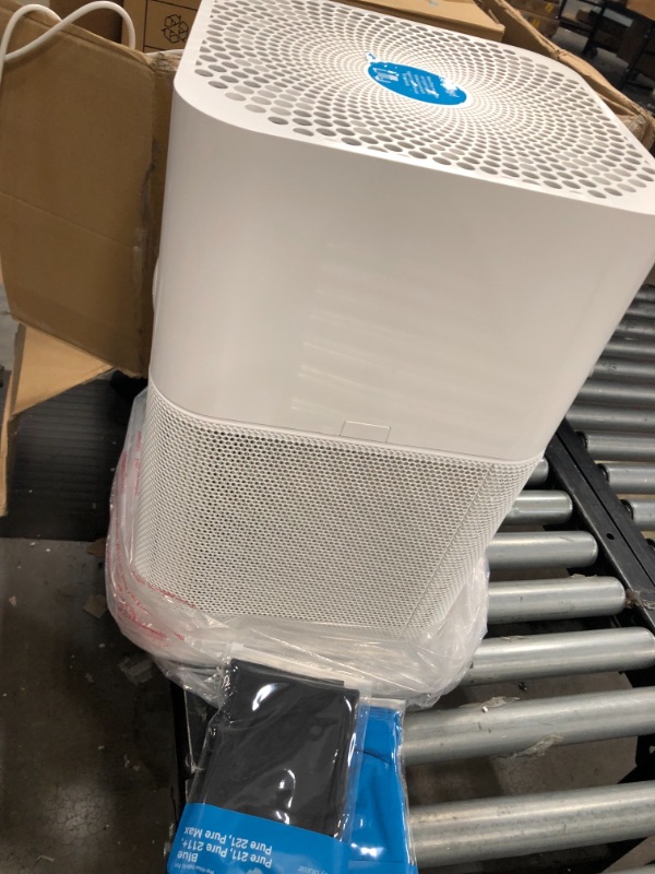 Photo 1 of Blueair Blue Pure 211+ Air Purifier