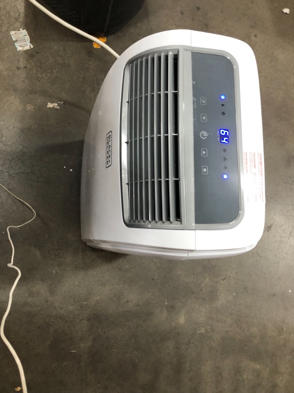 Photo 7 of Black+decker BPACT10WT 10,000 BTU Portable Air Conditioner with Remote
**BLOWS ICE COLD**