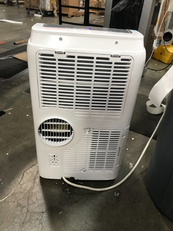 Photo 5 of BLACK+DECKER BPACT14WT Portable Air Conditioner with Remote Control, 7,700 BTU DOE (14,000 BTU ASHRAE), Cools Up to 350 Square Feet, White
**BLOWS ICE COLD**
