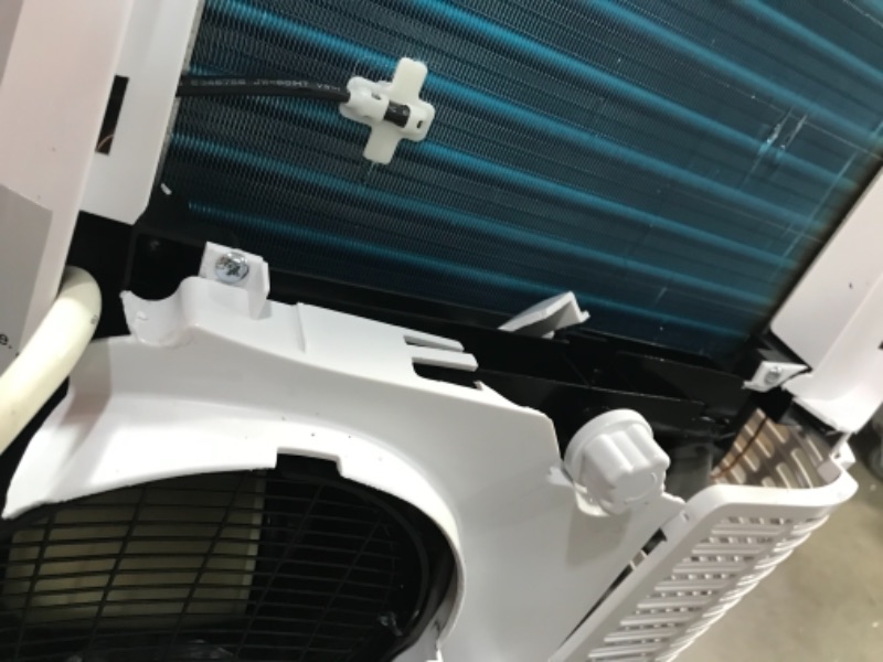 Photo 9 of BLACK+DECKER BPP10HWTB Portable Air Conditioner with Heat and Remote Control, 10,000 BTU SACC/CEC (14,000 BTU ASHRAE), Cools Up to 450 Square Feet, White
**DAMAGED**SELLING FOR PARTS ONLY**DOES NOT BLOW COLD**