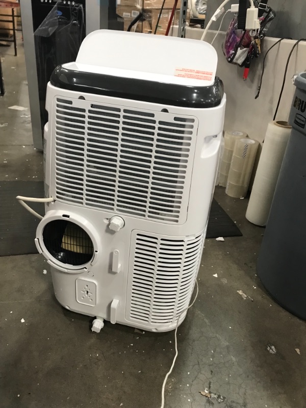 Photo 1 of BLACK+DECKER BPP05WTB Portable Air Conditioner with Remote Control, 5,000 BTU SACC/CEC (8,000 BTU ASHRAE), White
**BLOWS ICE COLD**