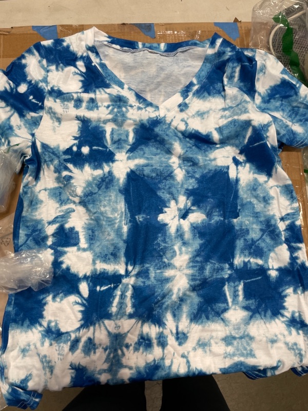 Photo 1 of Genera Post: Xl v neck tie dye shirt for women