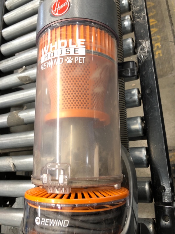 Photo 1 of HOOVER WindTunnel 2 Whole House Cord Rewind Bagless Pet Upright Vacuum Cleaner Machine with HEPA Media Filtration

//MINOR COSMETIC DAMAGE, DIRTY FROM PREVIOUS USE, TESTED AND FUNCTIONAL 