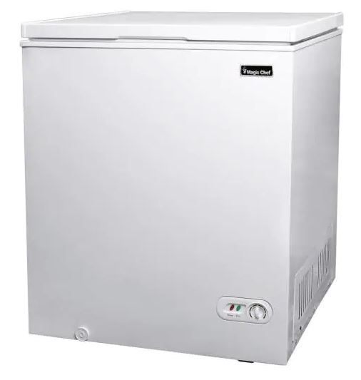 Photo 1 of MAGIC CHEF 5.0 cu. ft. Chest Freezer in White
