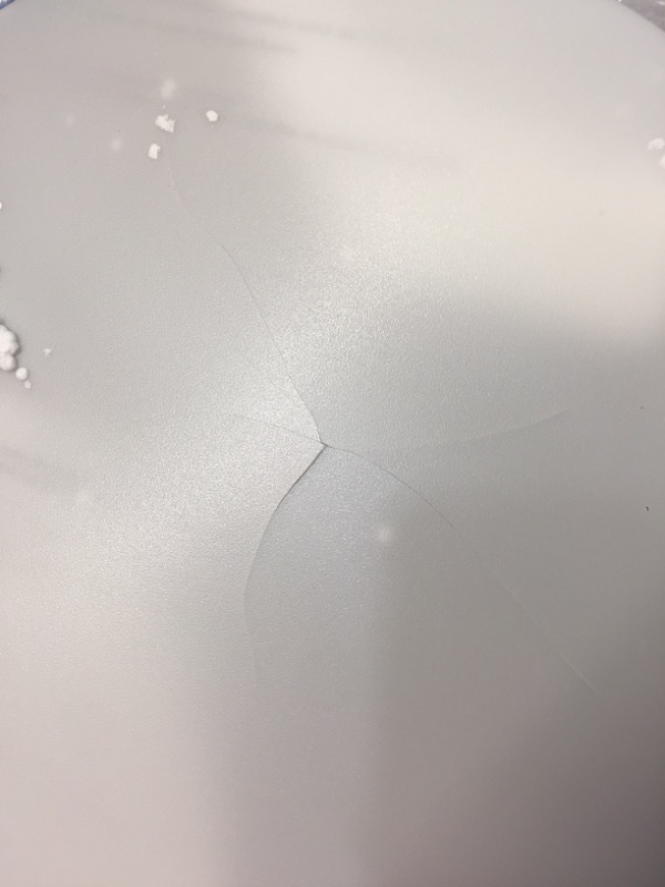 Photo 2 of 14 inch Circular LED Light 

//MINOR DAMAGE TO PLASTIC SCREEN 