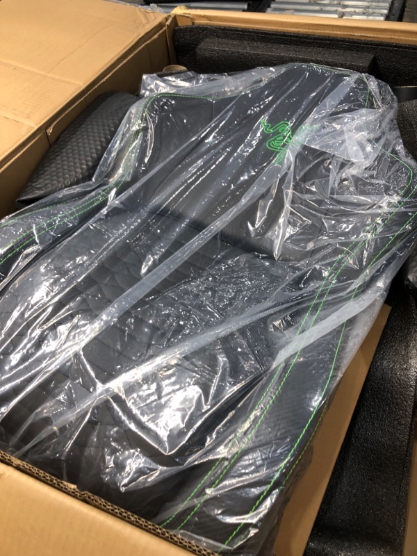 Photo 2 of Razer Iskur Gaming-Chair: Ergonomic Lumbar Support System - Multi-Layered Synthetic Leather Foam Cushions - Engineered to Carry - Memory Foam Head Cushion INCOMPLETE
