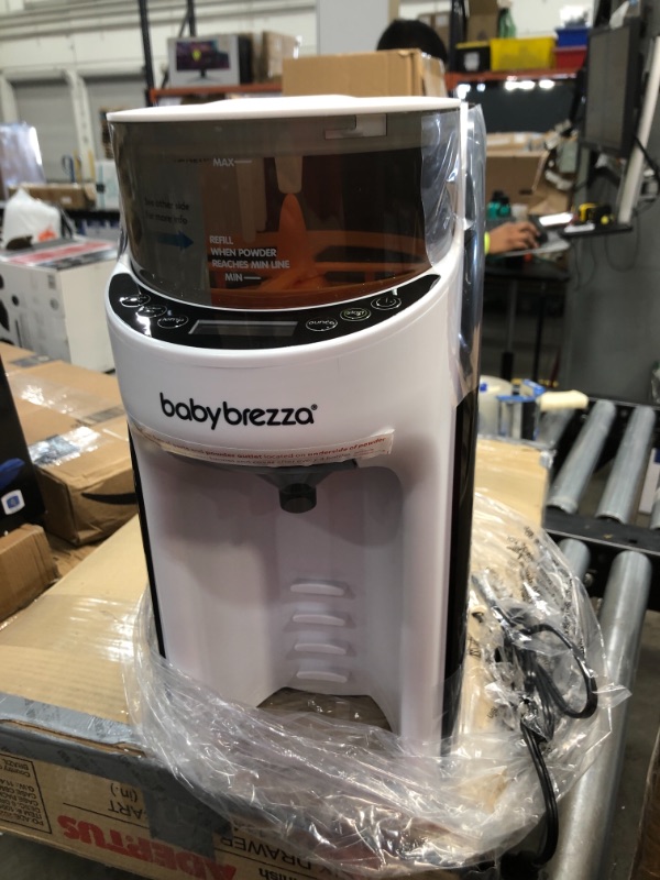 Photo 3 of Baby Brezza New and Improved Formula Pro Advanced Dispenser Machine