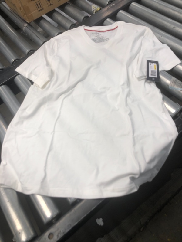 Photo 1 of Men's Tommy Hilfiger 09T3140 Core Flag V-Neck T-Shirt
