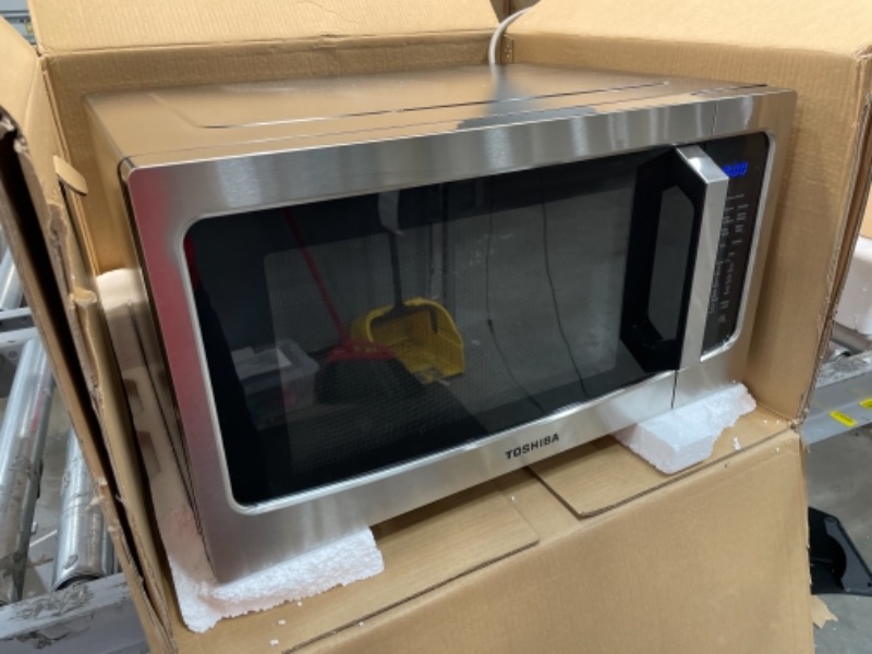 Photo 2 of Toshiba Microwave