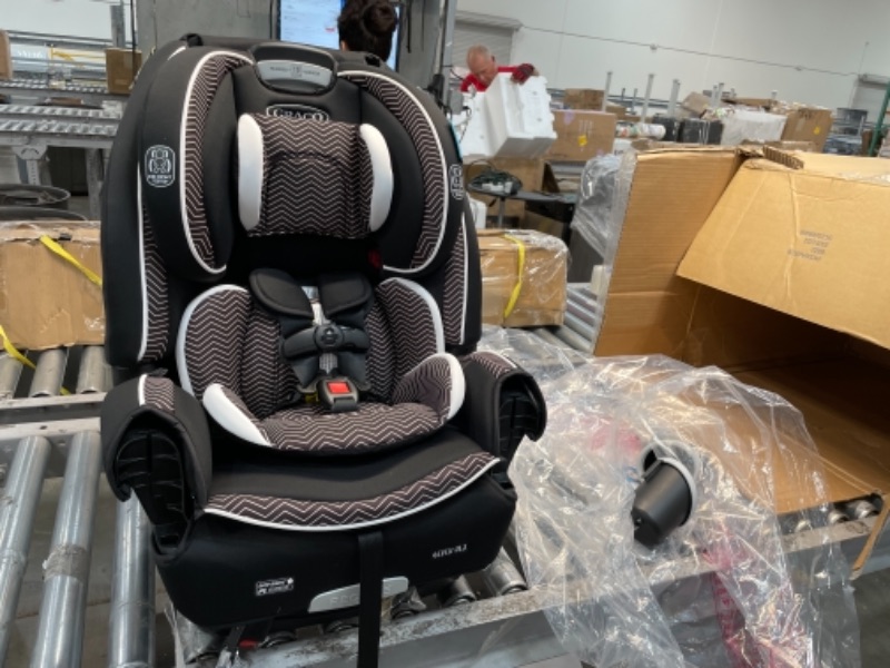 Photo 2 of Graco 4ever DLX 4-in-1 Convertible Car Seat - Zagg