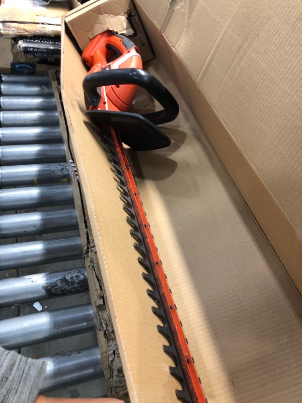 Photo 2 of BLACK+DECKER 40V MAX Cordless Hedge Trimmer, 24-Inch, Tool Only (LHT2436B)
