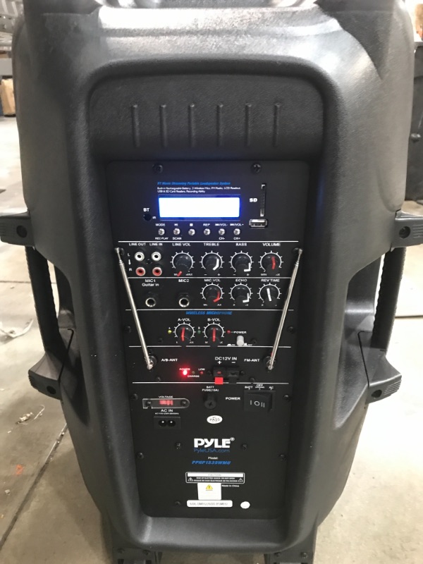 Photo 3 of Pyle 1600 Watt, 15" Bluetooth PA Speaker-Indoor/Outdoor Portable Sound System with (2) UHF Wireless Microphones Rechargeable Battery, Audio Recording, USB/SD Readers, FM Radio (PPHP1535WMU)
