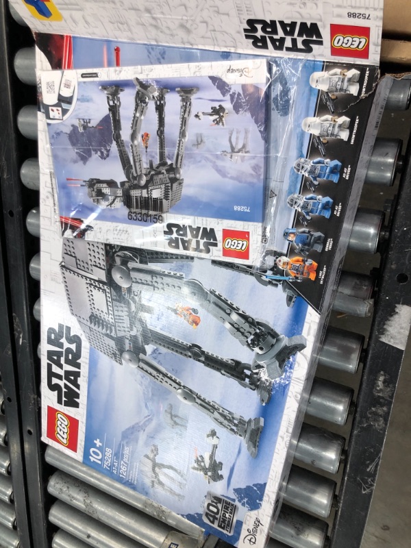 Photo 3 of LEGO Star Wars AT-AT 75288 Building Kit