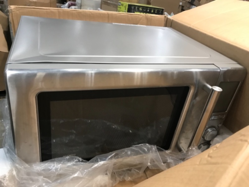 Photo 1 of Breville BMO850BSS the Smooth Wave countertop microwave oven, Brushed Stainless Steel

