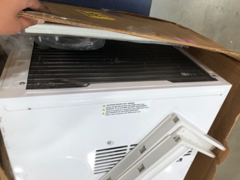 Photo 7 of Amana AMAP121BW 12,000 BTU 115V Window-Mounted Air Conditioner with Remote Control, 12000, White

/missing hardware and parts to the mounting kit //TESTED, POWERS ON
