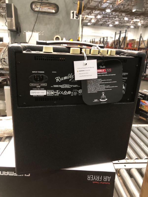 Photo 8 of Fender Rumble LT25 Bass Combo