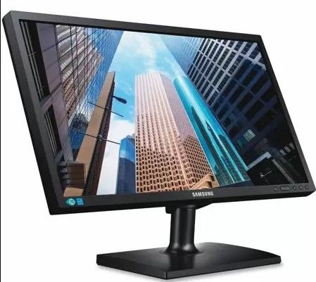 Photo 1 of Samsung S24E200BL 23.6" Full HD LED LCD Monitor - 16:9 - Black - Twisted Nematic
