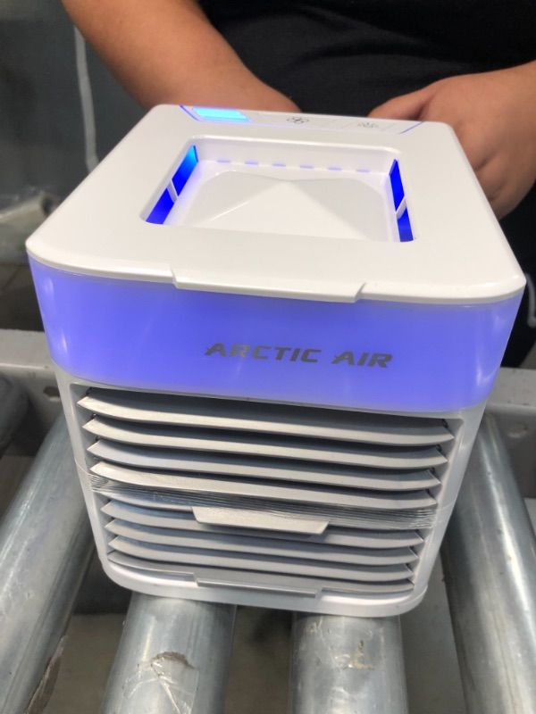 Photo 2 of Ontel Arctic Air Pure Chill Evaporative Ultra Portable Personal Air Cooler with 4-Speed Air Vent, As Seen on TV
