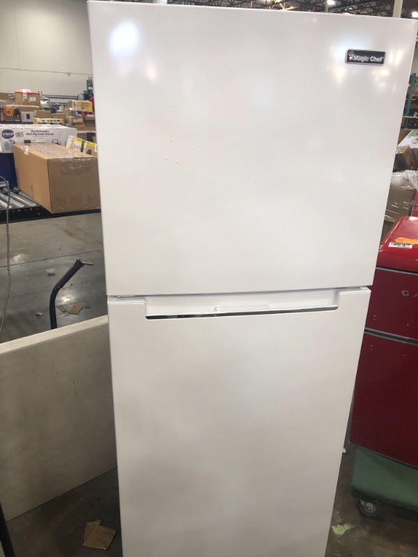 Photo 2 of 10.1 cu. ft. Top Freezer Refrigerator in White
