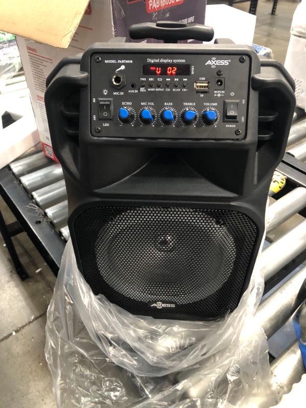 Photo 1 of 8 Bluetooth Portable Party Speaker LED Lights 1.5 Tweeter 400W PMPO W/ Front Panel, Remote, TWS, USB, AUX-in, FM Radio, TF, Mic

//MISSING REMOTE //TESTED, WORKING!