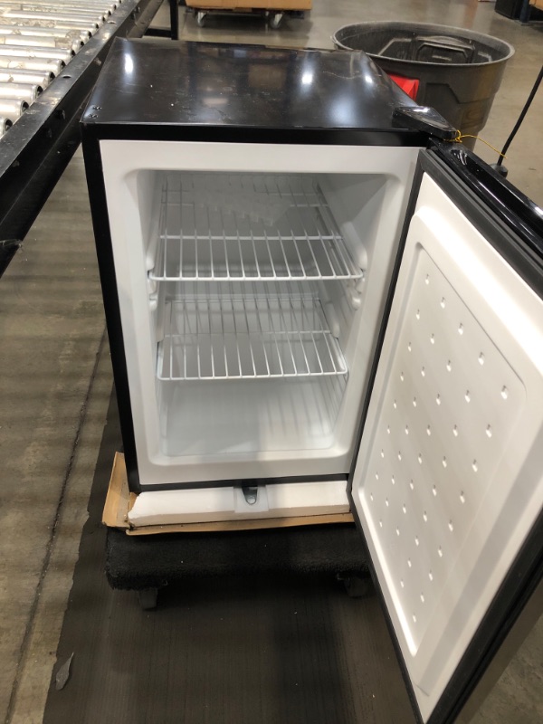 Photo 2 of NON FUNCTIONAL PARTS ONLY !!!! Whynter CUF-210SS Energy  Star Upright Freezer, 2.1 Cubic Feet                                                                        
 Size: 2.1 cu ft
