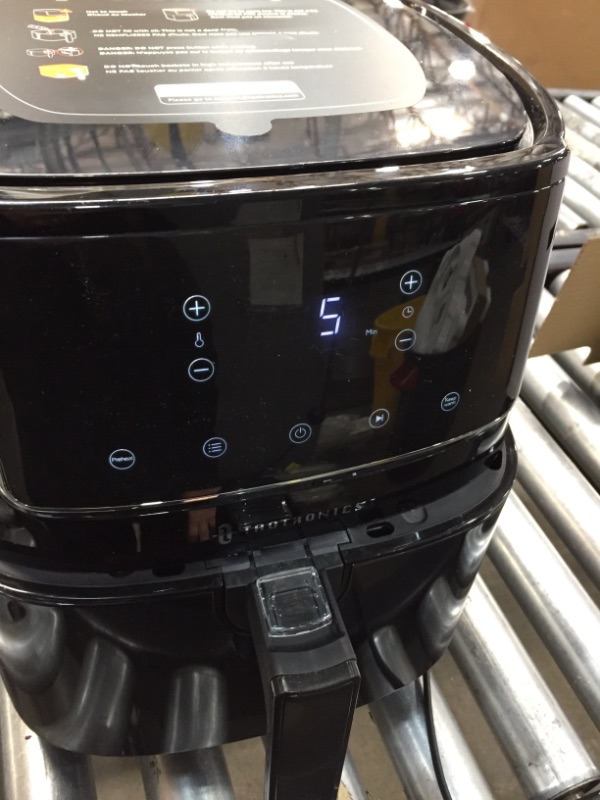 Photo 2 of Air Fryer, Large 6 Quart 1750W Air Frying Oven With Touch Control Panel
