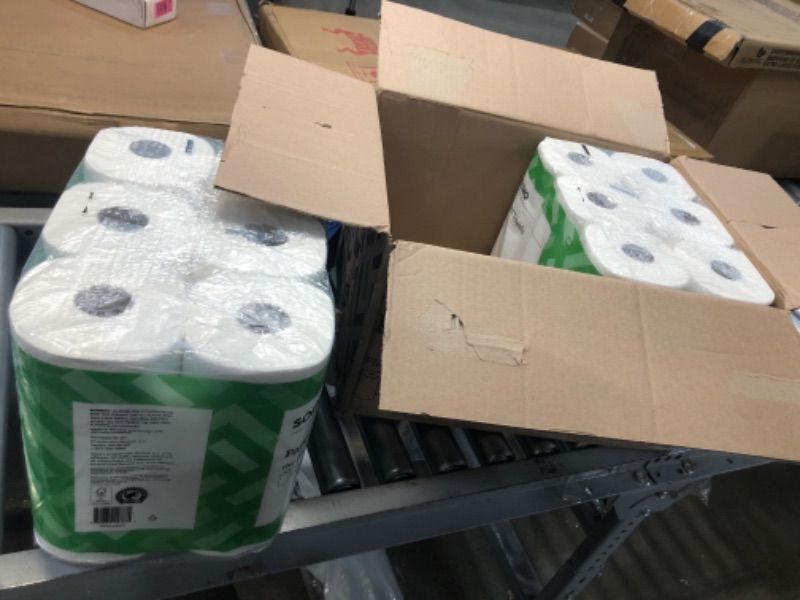 Photo 1 of Amazon Brand - Solimo Basic Flex-Sheets Paper Towels, 12 Value Rolls, White, 150 Sheets per Roll (New Version)
