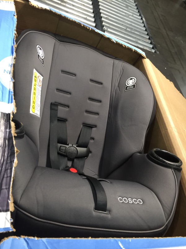 Photo 2 of Cosco Apt 50 Convertible Car Seat (Black Arrows)