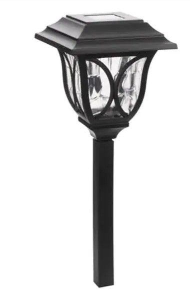 Photo 1 of 
Hampton Bay
6-Light Black Solar LED Outdoor Post Light 8 Lumens Square Cage