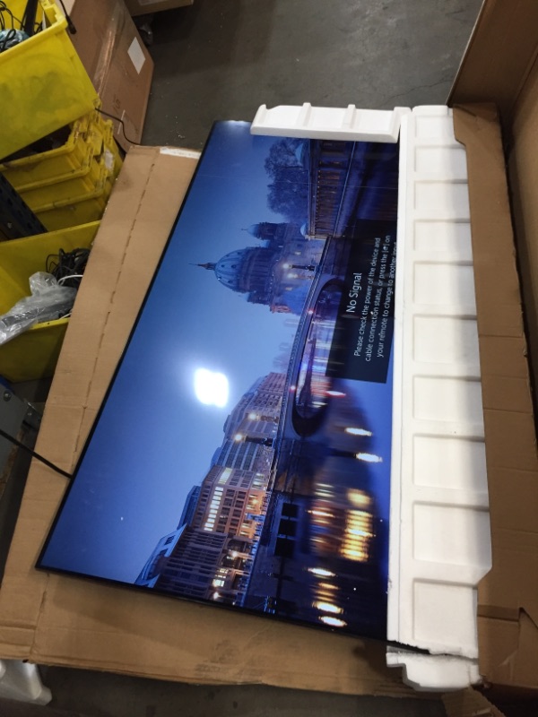 Photo 2 of LG NanoCell 81 Series 4K 65 inch Class Smart UHD NanoCell TV w/ AI ThinQ® (64.5'' Diag)
