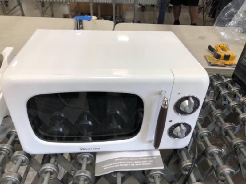 Photo 3 of 0.7 Cu Ft 700 Watt Countertop Microwave in White - 12.8" D X 17.7" W X 10.2" H
