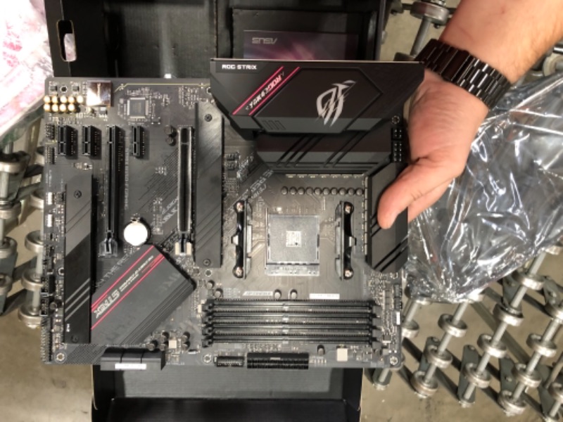 Photo 4 of ASUS ROG Strix B550-F Gaming AMD AM4 Zen 3 Ryzen 5000 & 3rd Gen Ryzen ATX Gaming Motherboard (PCIe 4.0, 2.5Gb LAN, BIOS Flashback, HDMI 2.1, Addressable Gen 2 RGB Header and Aura Sync)