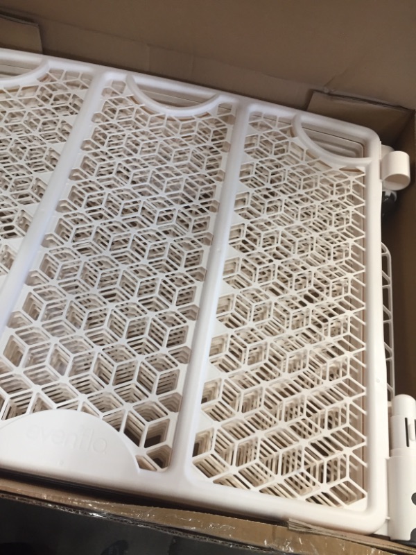 Photo 1 of Evenflo Versatile Play Space (Cream)