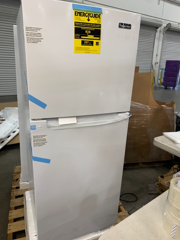 Photo 6 of 10.1 cu. ft. Top Freezer Refrigerator in White
AS IS MINOR DAMAGE 