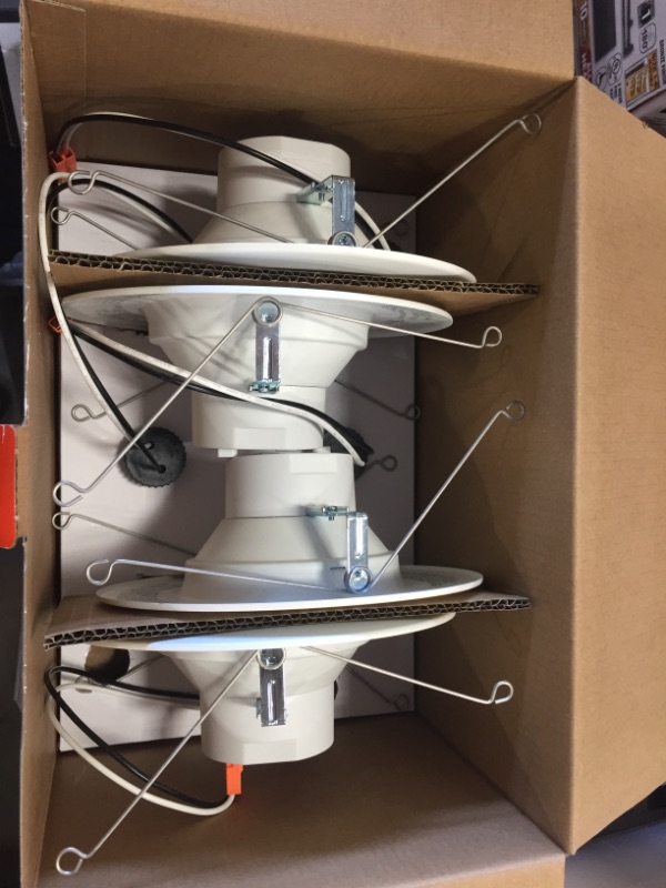 Photo 1 of 5/6 in. Matte White Integrated LED Recessed Trim 5-Ways (4-Pack)
PREVIOUSLY OPENED