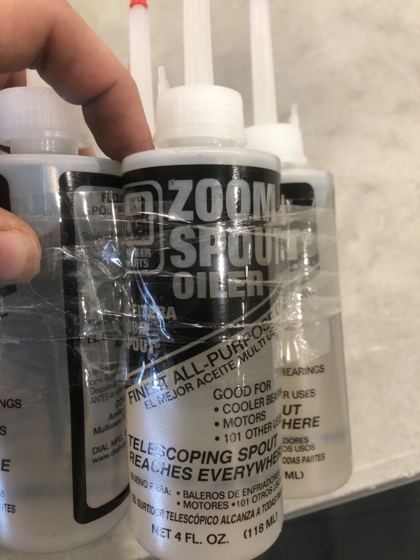 Photo 4 of 4 oz. Evaporative Cooler Zoom Spout Oil
(PACK OF 10)
MINOR DAMAGE, PLEASE SEE PHOTOS 