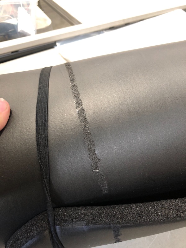 Photo 4 of HemingWeigh 1 inch Thick Yoga Mat, Extra Thick, Non Slip Exercise Mat for Indoor and Outdoor Use, Black
AS IS USED, MINOR DAMAGE PLEASE SEE PHOTOS 