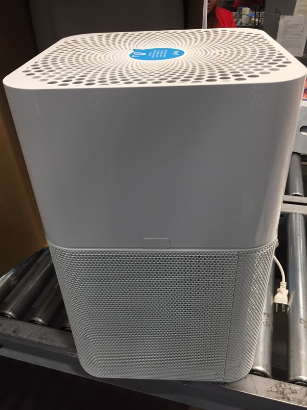 Photo 3 of Blueair Blue Pure 211+ Air Purifier 3 Stages with Two Washable Pre-Filters, Particle, Carbon Filter, Captures Allergens, Odors, Smoke, Mold, Dust, Germs, Pets, Smokers, Large Room

//SIMILAR TO REFERENCE PHOTO, TESTED AND FUNCTIONAL 