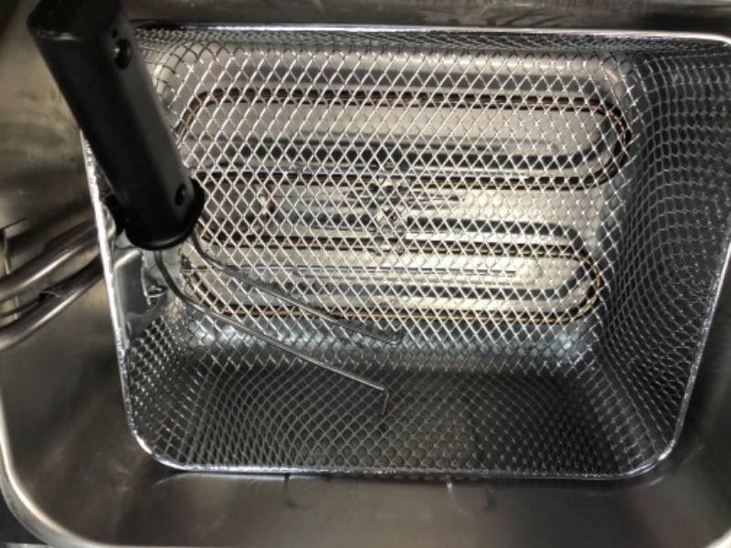Photo 4 of **USED** T-fal Deep Fryer with Basket, Stainless Steel, Easy to Clean Deep Fryer, Oil Filtration, 2.6-Pound, Silver, Model FR8000
