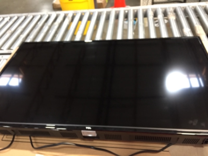 Photo 6 of TCL 40-in Class 3-Series 1080p LED Smart Roku TV